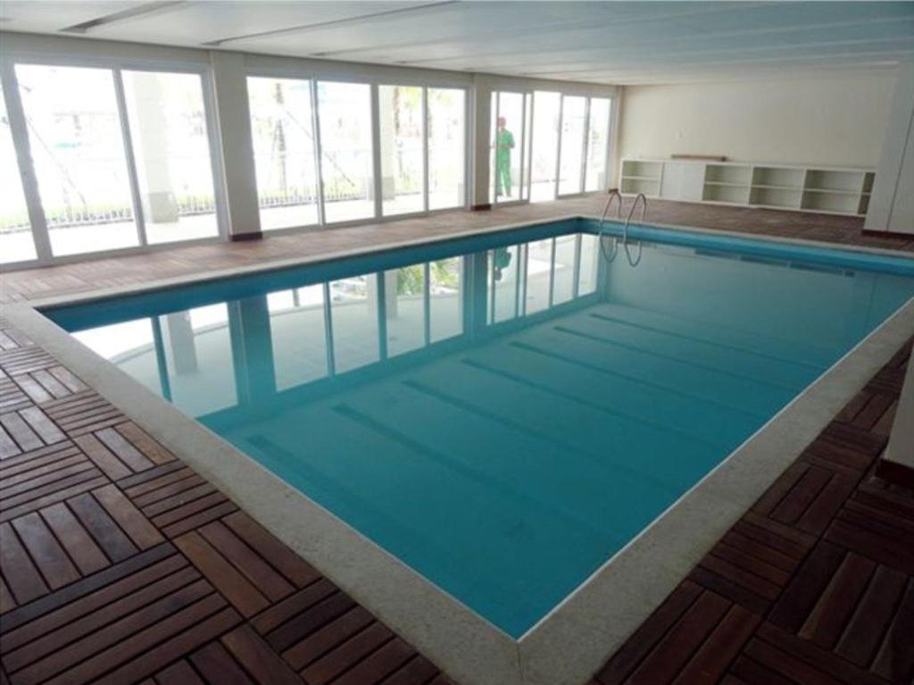 Apartment Pool View